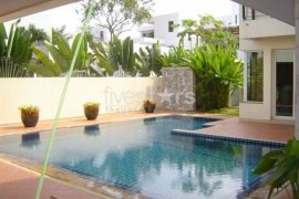 4 Bedroom House for rent in Phra Khanong Nuea, Bangkok near BTS Ekkamai