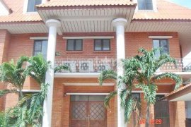 6 Bedroom House for rent in Khlong Tan Nuea, Bangkok