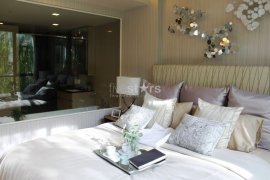 1 Bedroom Condo for sale in Via Botani, Khlong Tan Nuea, Bangkok near BTS Phrom Phong