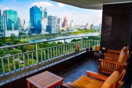 2 Bedroom Condo for sale in Lake Green, Khlong Tan, Bangkok near BTS Asoke
