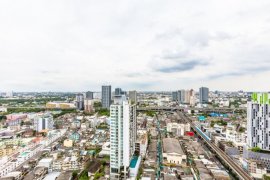 2 Bedroom Condo for sale in Sky Walk Condominium, Phra Khanong Nuea, Bangkok near BTS Phra Khanong