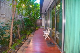 3 Bedroom Condo for sale in Issara@42 Sukhumvit, Phra Khanong, Bangkok near BTS Ekkamai