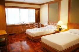 4 Bedroom Condo for rent in Khlong Tan Nuea, Bangkok