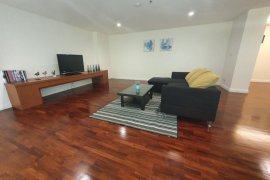 3 Bedroom Condo for rent in Sathorn Gallery Residences, Yan Nawa, Bangkok near BTS Saint Louis