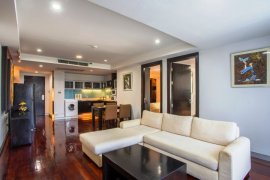 2 Bedroom Condo for rent in Mona Suite, Khlong Tan Nuea, Bangkok near MRT Sukhumvit