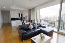 2 Bedroom Condo for rent in Royce Private Residences, Khlong Toei Nuea, Bangkok near MRT Sukhumvit