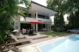 4 Bedroom House for rent in Phra Khanong Nuea, Bangkok near BTS Ekkamai