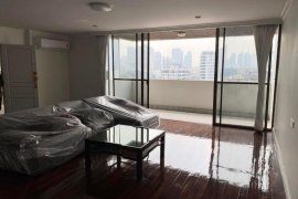 3 Bedroom Condo for rent in Tipamas Mansion, Khlong Tan Nuea, Bangkok