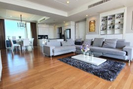 4 Bedroom Condo for rent in Royce Private Residences, Khlong Toei Nuea, Bangkok near MRT Sukhumvit
