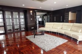 3 Bedroom Condo for rent in Khlong Tan, Bangkok near BTS Phrom Phong