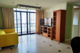 2 Bedroom Condo for sale in Baan Prompong, Watthana, Bangkok