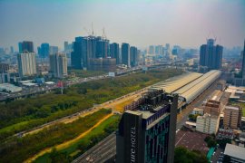 1 Bedroom Condo for sale in Circle 2 Living Prototype, Bang Kapi, Bangkok near Airport Rail Link Makkasan