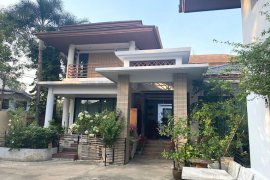 7 Bedroom House for sale in Phra Khanong Nuea, Bangkok near BTS Phra Khanong
