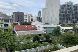 3 Bedroom Condo for sale in Beverly Hills Mansion, Phra Khanong, Bangkok near BTS Ekkamai