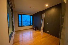 2 Bedroom Condo for sale in Khlong Tan, Bangkok near BTS Thong Lo
