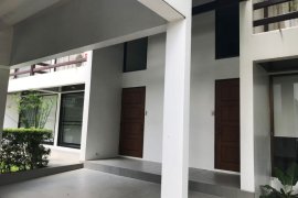 5 Bedroom House for rent in Thung Maha Mek, Bangkok near MRT Lumpini