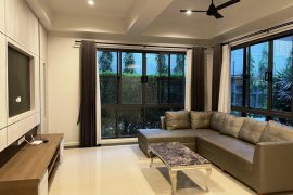 4 Bedroom House for rent in Khlong Toei, Bangkok near BTS Ploen Chit