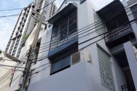 6 Bedroom House for rent in Phra Khanong, Bangkok near BTS Phra Khanong