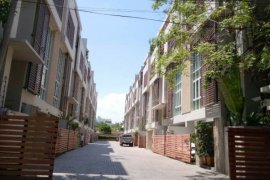 3 Bedroom House for rent in THE PARK LANE 12, Khlong Tan Nuea, Bangkok