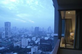 2 Bedroom Condo for sale in The Emporio Place, Khlong Tan, Bangkok