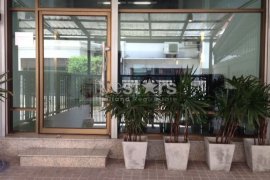 House for rent in Thung Maha Mek, Bangkok near MRT Lumpini