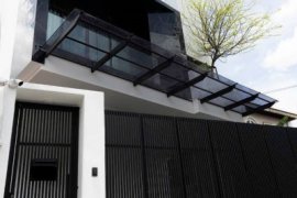 4 Bedroom House for sale in Phra Khanong Nuea, Bangkok