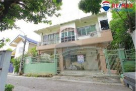 4 Bedroom House for sale in Bang Phrom, Bangkok