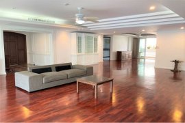 3 Bedroom Condo for rent in Khlong Toei Nuea, Bangkok near MRT Sukhumvit