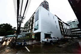 3 Bedroom House for rent in Khlong Toei Nuea, Bangkok