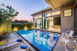 2 Bedroom Villa for sale in Choeng Thale, Phuket