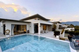 3 Bedroom Condo for sale in Choeng Thale, Phuket