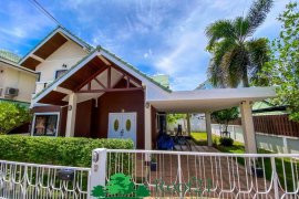 3 Bedroom House for Sale or Rent in Chonburi 3 Bedroom House for Sale or Rent in Chonburi