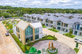 3 Bedroom House for sale in Nong Pla Lai, Chonburi 3 Bedroom House for sale in Nong Pla Lai, Chonburi