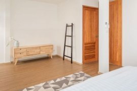 5 Bedroom Townhouse for rent in Watthana, Bangkok