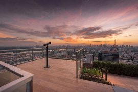 1 Bedroom Condo for sale in OKA HAUS Sukhumvit 36, Khlong Tan, Bangkok
