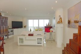 2 Bedroom Condo for sale in Sky Beach, Wongamat, Chonburi