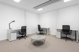 Office for rent in Chamchuri Square, Pathum Wan, Bangkok near MRT Sam Yan