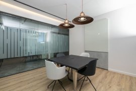 Office for rent in Singha Complex, Bang Kapi, Bangkok near MRT Phetchaburi