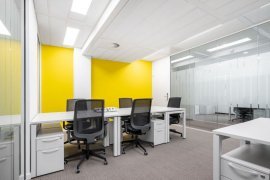 Office for rent in Singha Complex, Bang Kapi, Bangkok near MRT Phetchaburi