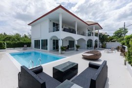 4 Bedroom House for sale in Hua Hin, Prachuap Khiri Khan