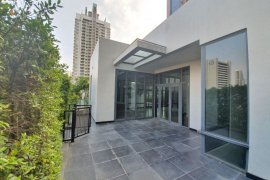 3 Bedroom Apartment for rent in Circle 2 Living Prototype, Bang Kapi, Bangkok near Airport Rail Link Makkasan