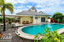 3 Bedroom Villa for sale in Thap Tai, Prachuap Khiri Khan
