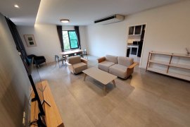 2 Bedroom Condo for rent in Lily House, Khlong Tan Nuea, Bangkok near MRT Phetchaburi