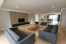 4 Bedroom Condo for rent in Raj Mansion, Khlong Toei, Bangkok near BTS Phrom Phong