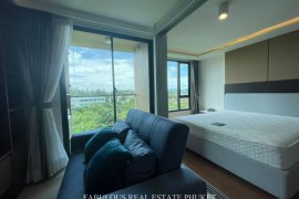 1 Bedroom Condo for sale in Choeng Thale, Phuket