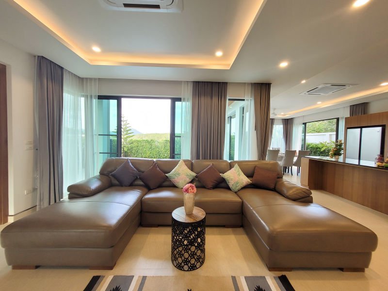 3 Bedroom Villa for sale in Si Sunthon, Phuket