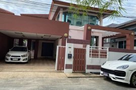 3 Bedroom House for rent in Bang Chak, Bangkok near BTS Punnawithi