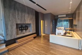 3 Bedroom Townhouse for rent in Baan Klang Muang Sathorn-Taksin 2, Talat Phlu, Bangkok near BTS Wutthakat