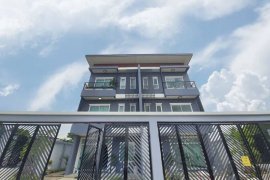 Office for Sale or Rent in Saphan Sung, Bangkok