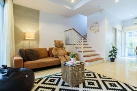 3 Bedroom Townhouse for rent in Baan Klang Muang Sathorn-Taksin 1, Talat Phlu, Bangkok near BTS Wutthakat